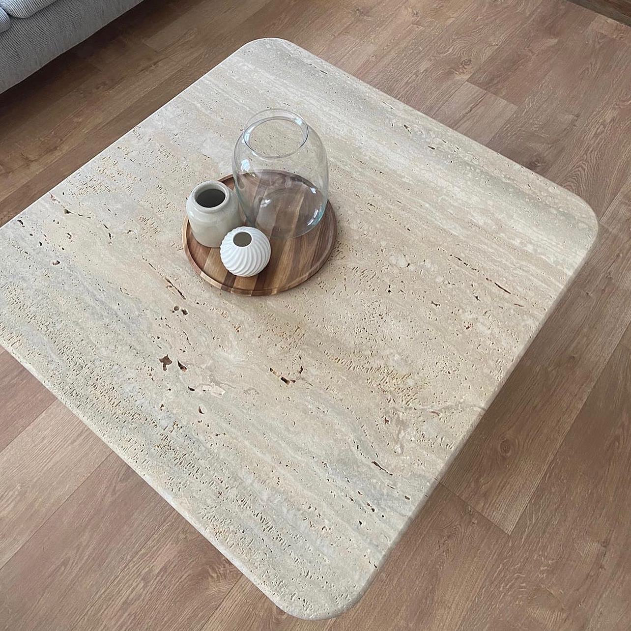 Table basse carrée 100% Travertin Romain (brut ou poli) - GIPSY HOME
