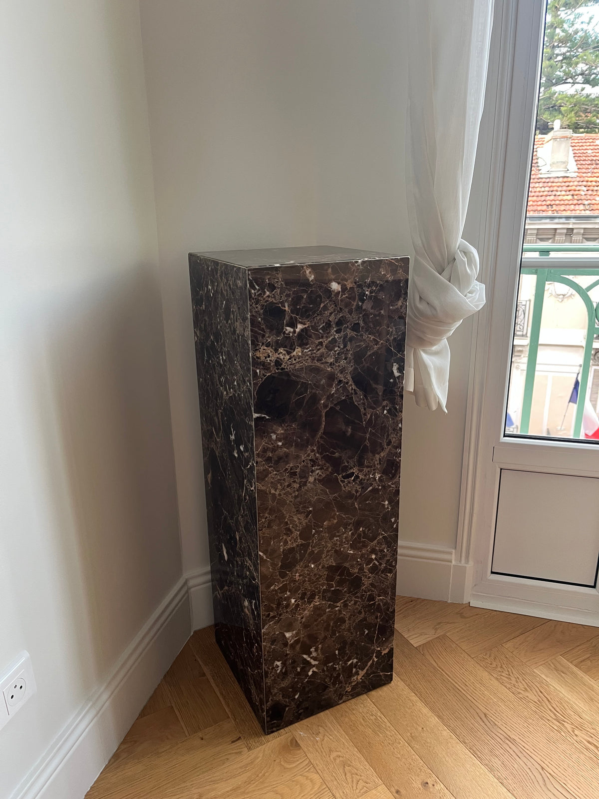Colonne en marron (plusieurs dimensions)