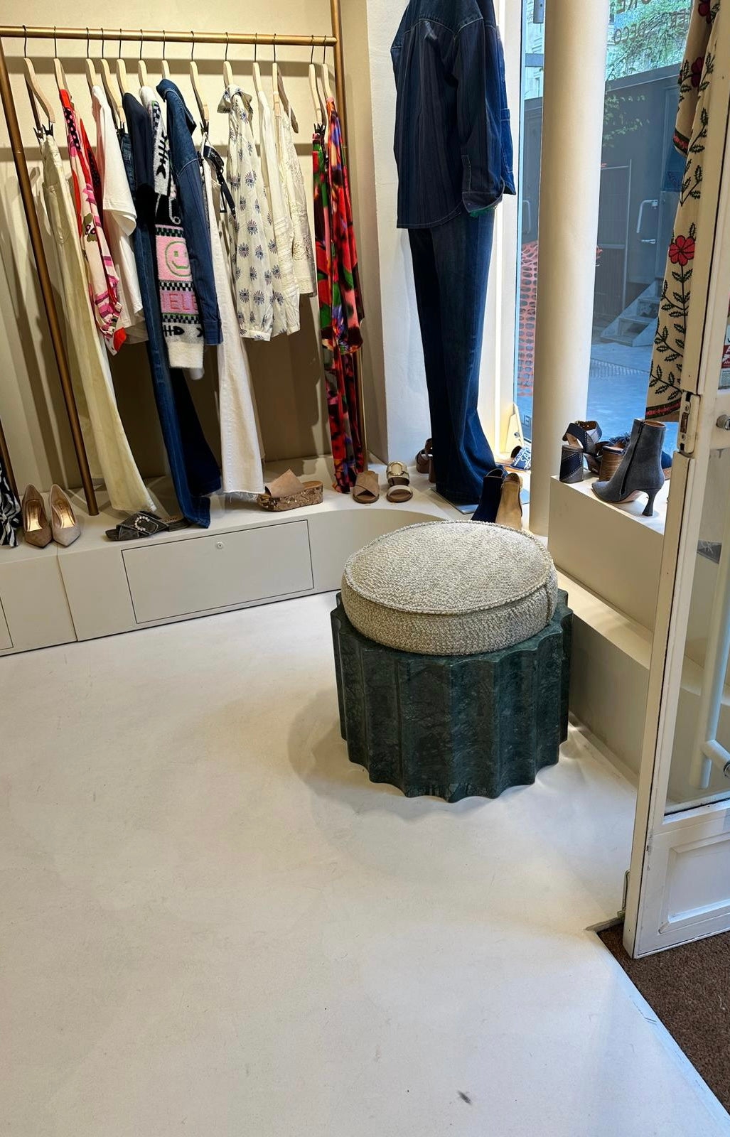 Pouf en marbre vert guatemala - GIPSY HOME