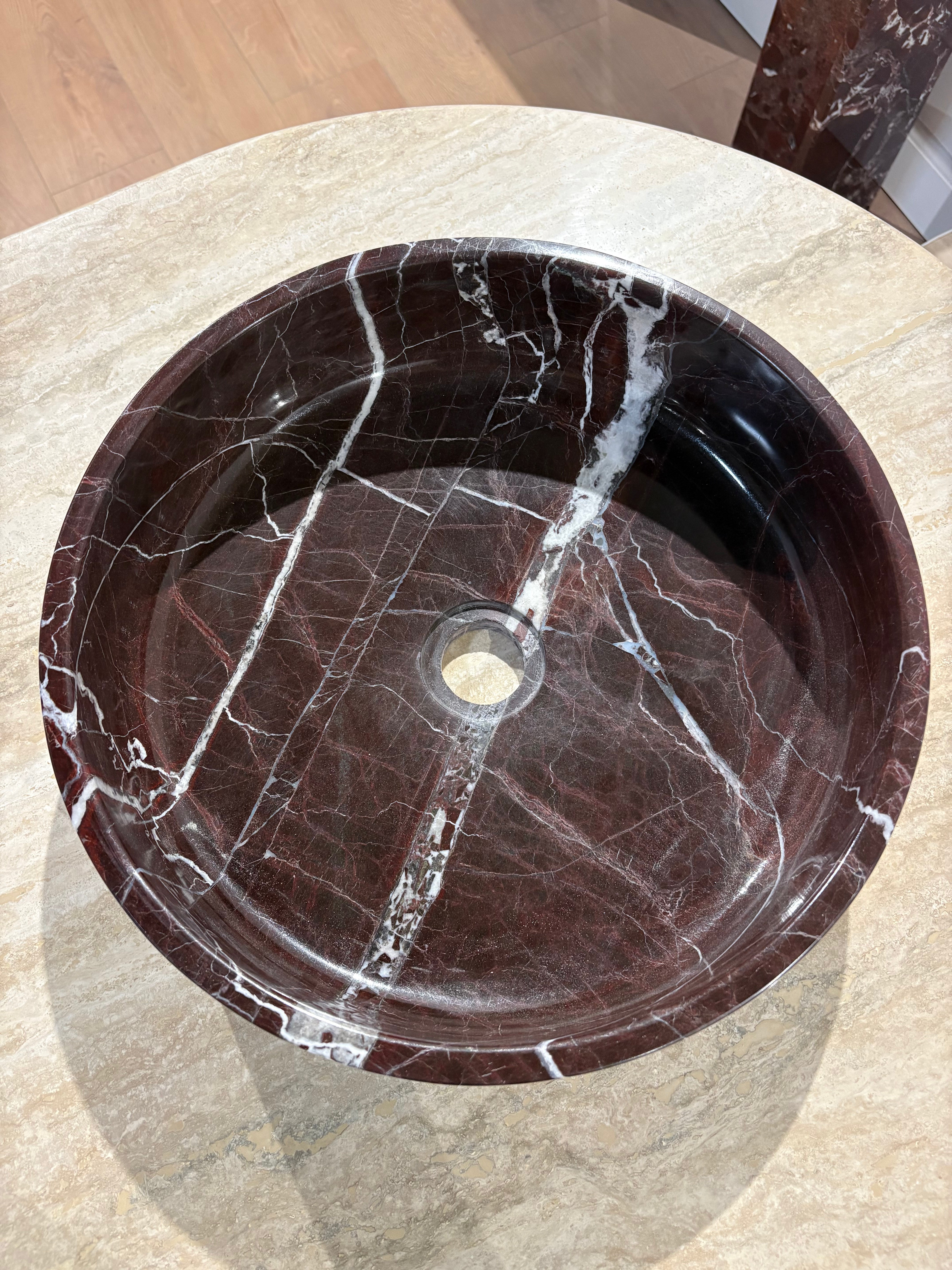Vasque ronde en marbre rouge rosso levanto