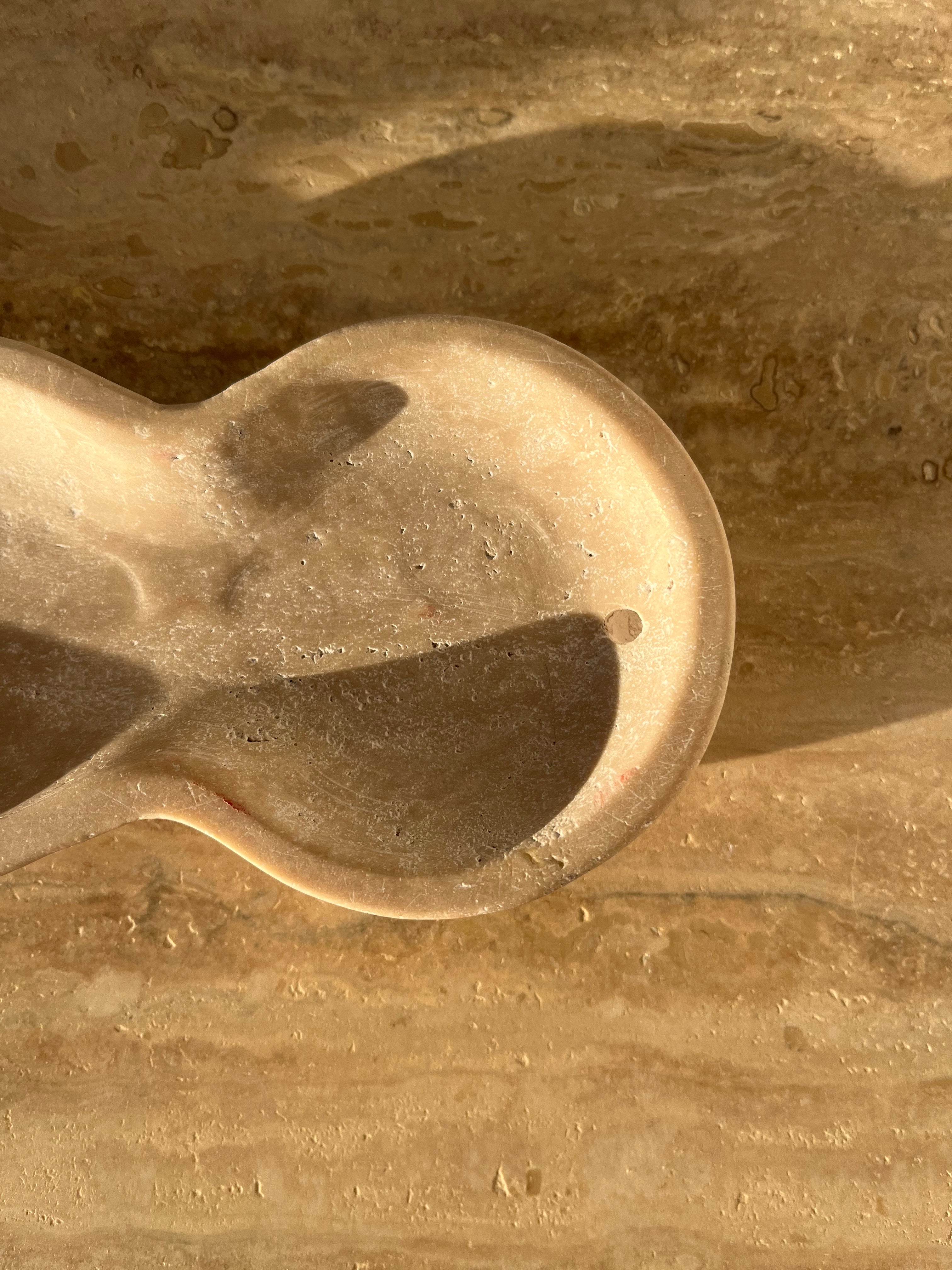 Plateau porte-encens en travertin