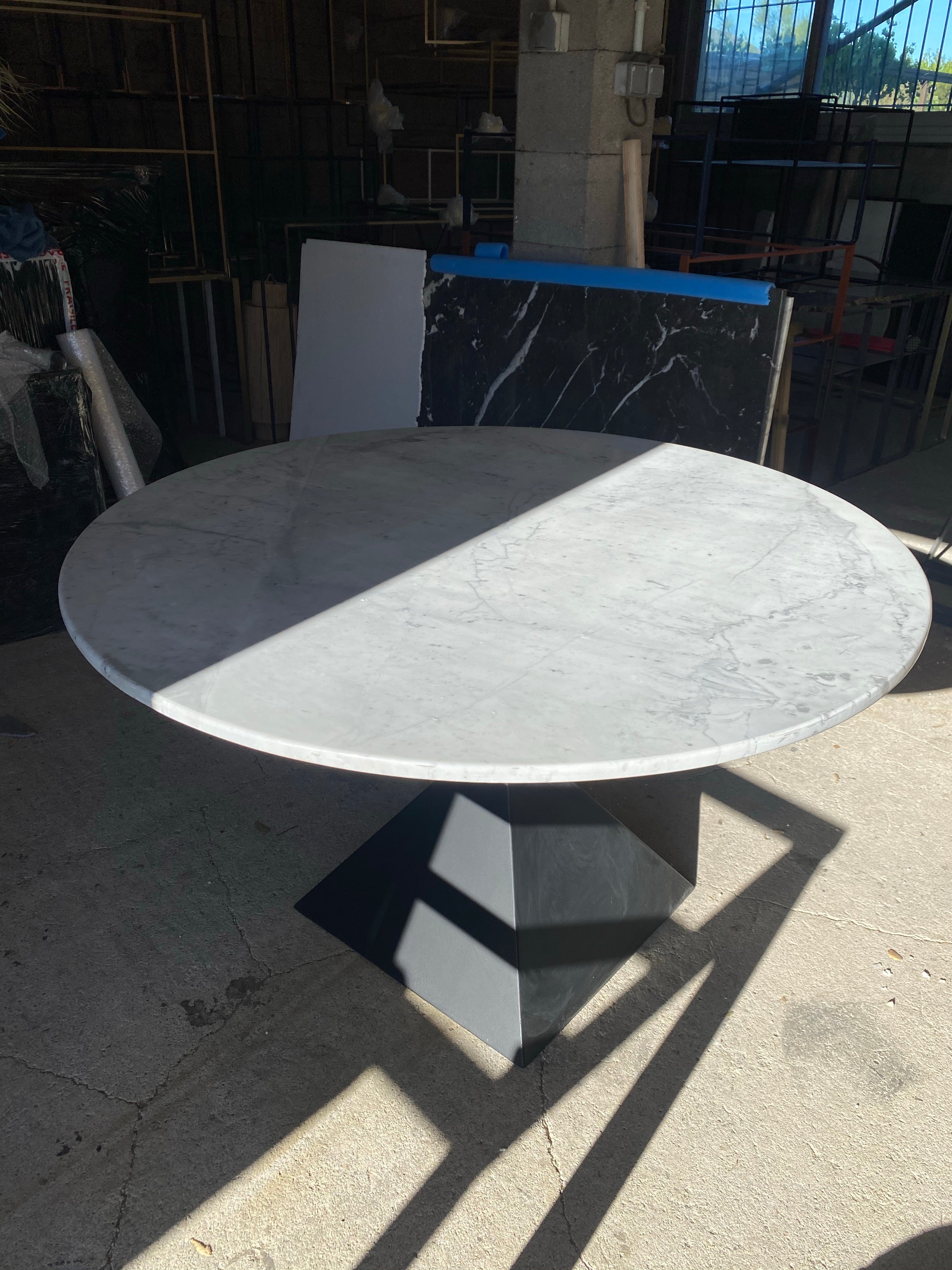 Table à manger ronde D130 x marbre carrare - GIPSY HOME