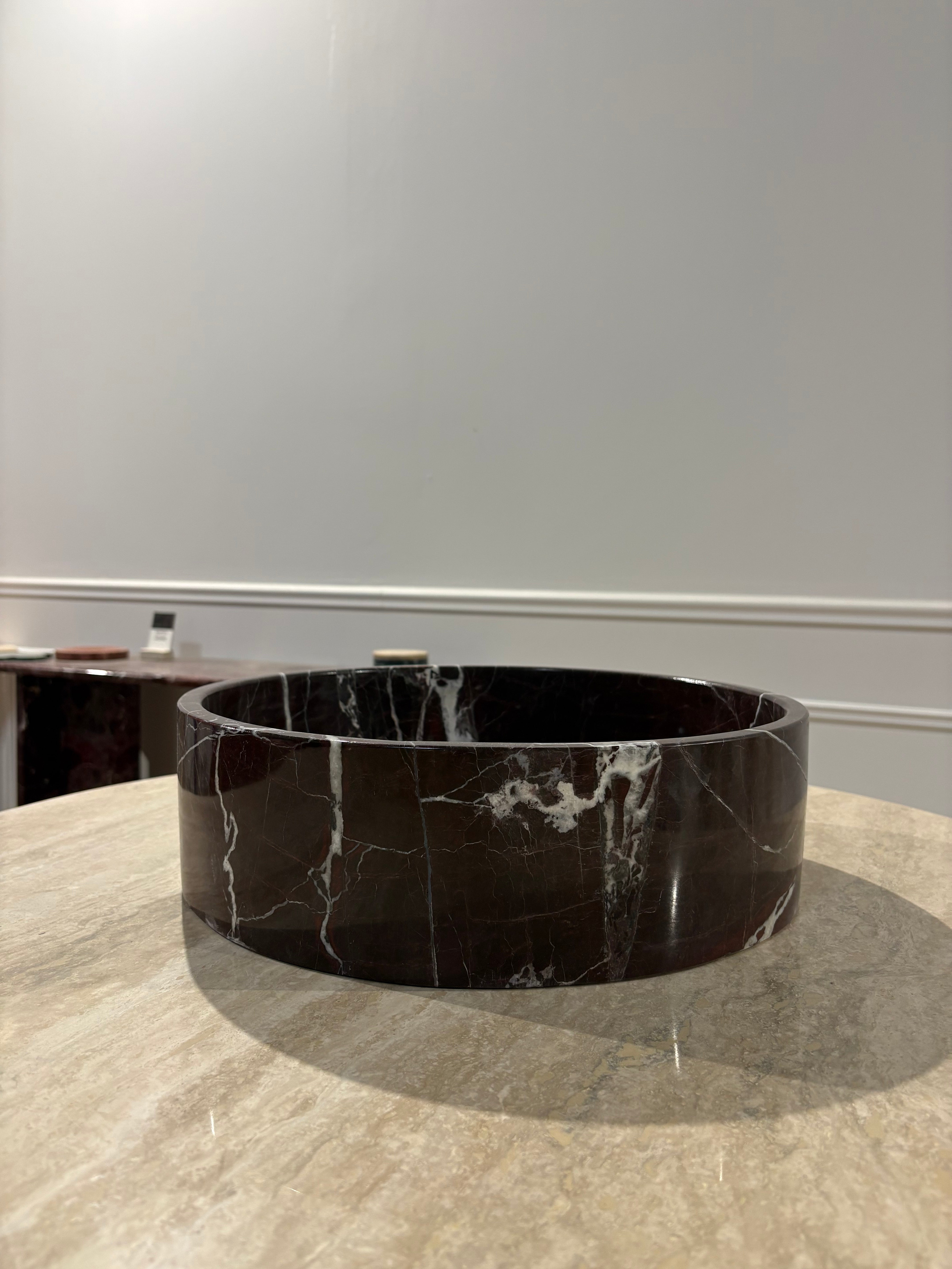 Vasque ronde en marbre rouge rosso levanto