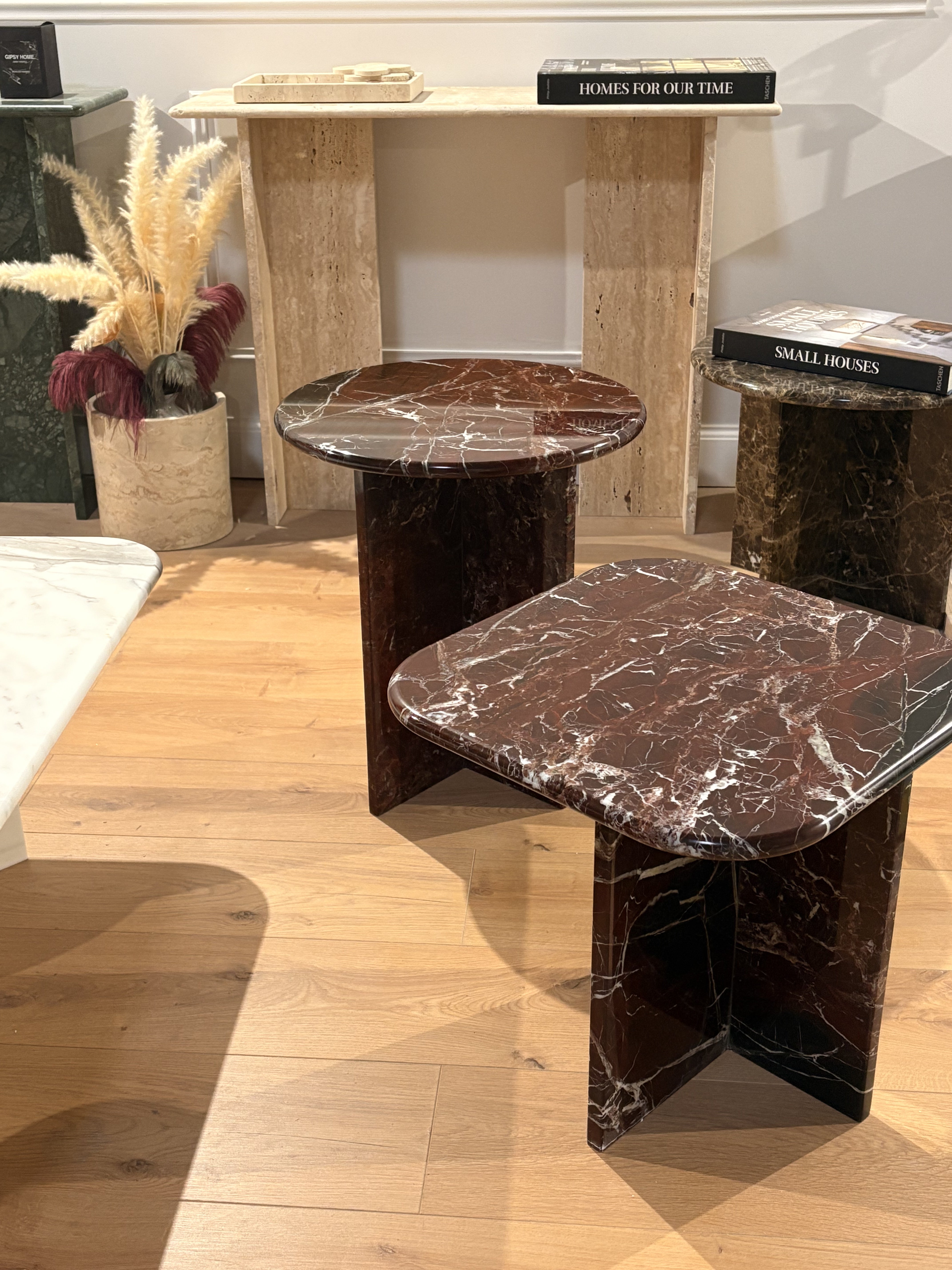 Table d’appoint carree  ou table de chevet 100% marbre rouge rosso levanto