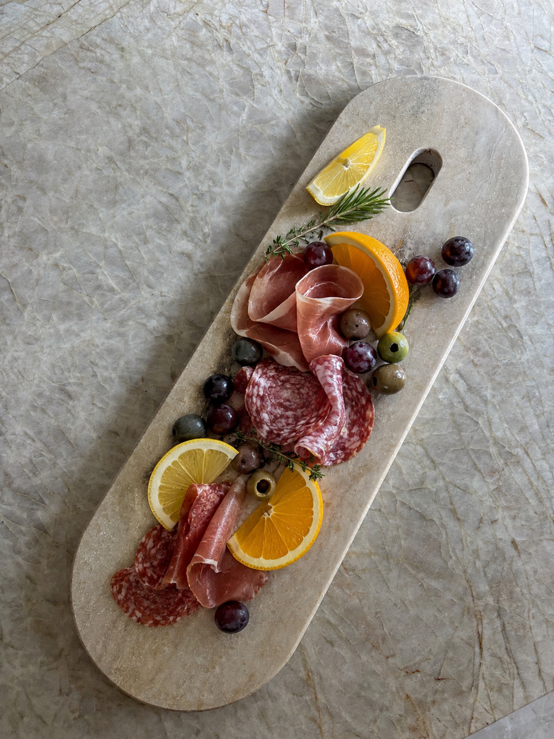 Planche apéro plateau en travertin