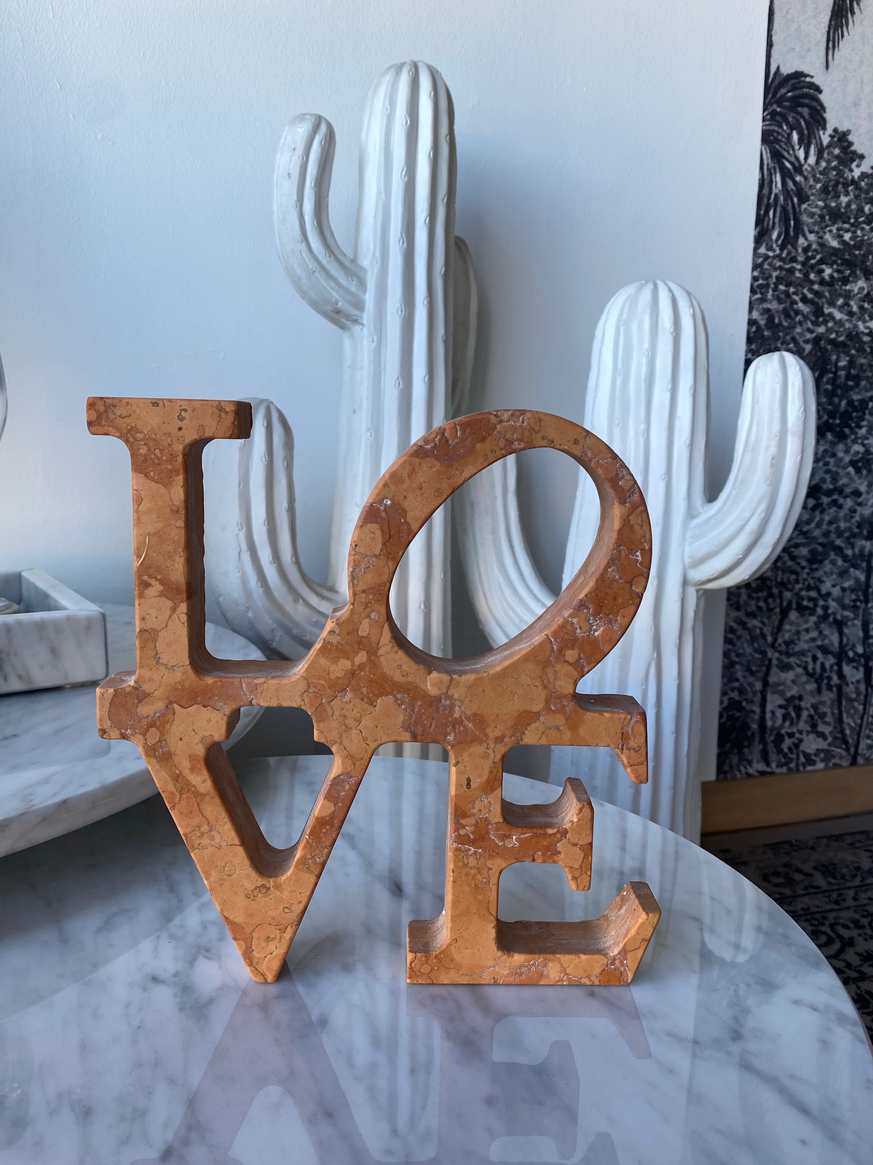 LOVE Sculpture (plus de coloris) - GIPSY HOME