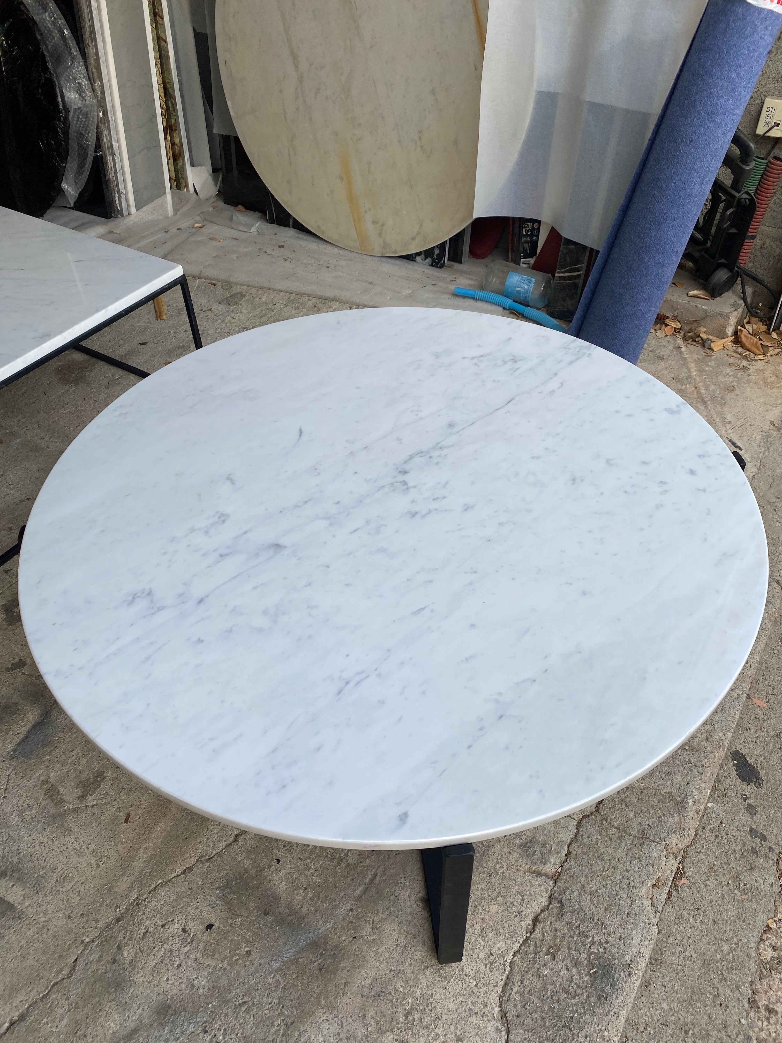 Table ronde D100 x Blanc Carrare - GIPSY HOME