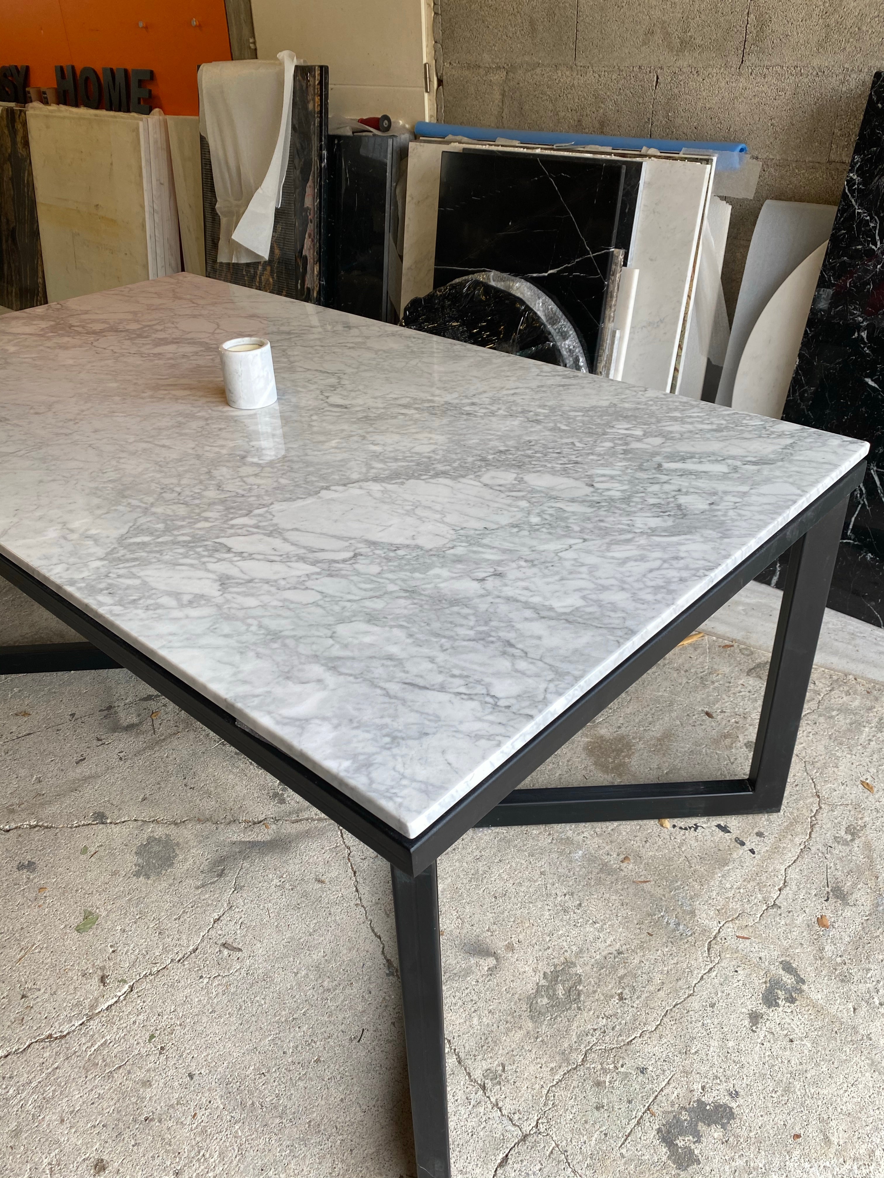Table à manger 180 x 100  marbre de carrare - GIPSY HOME