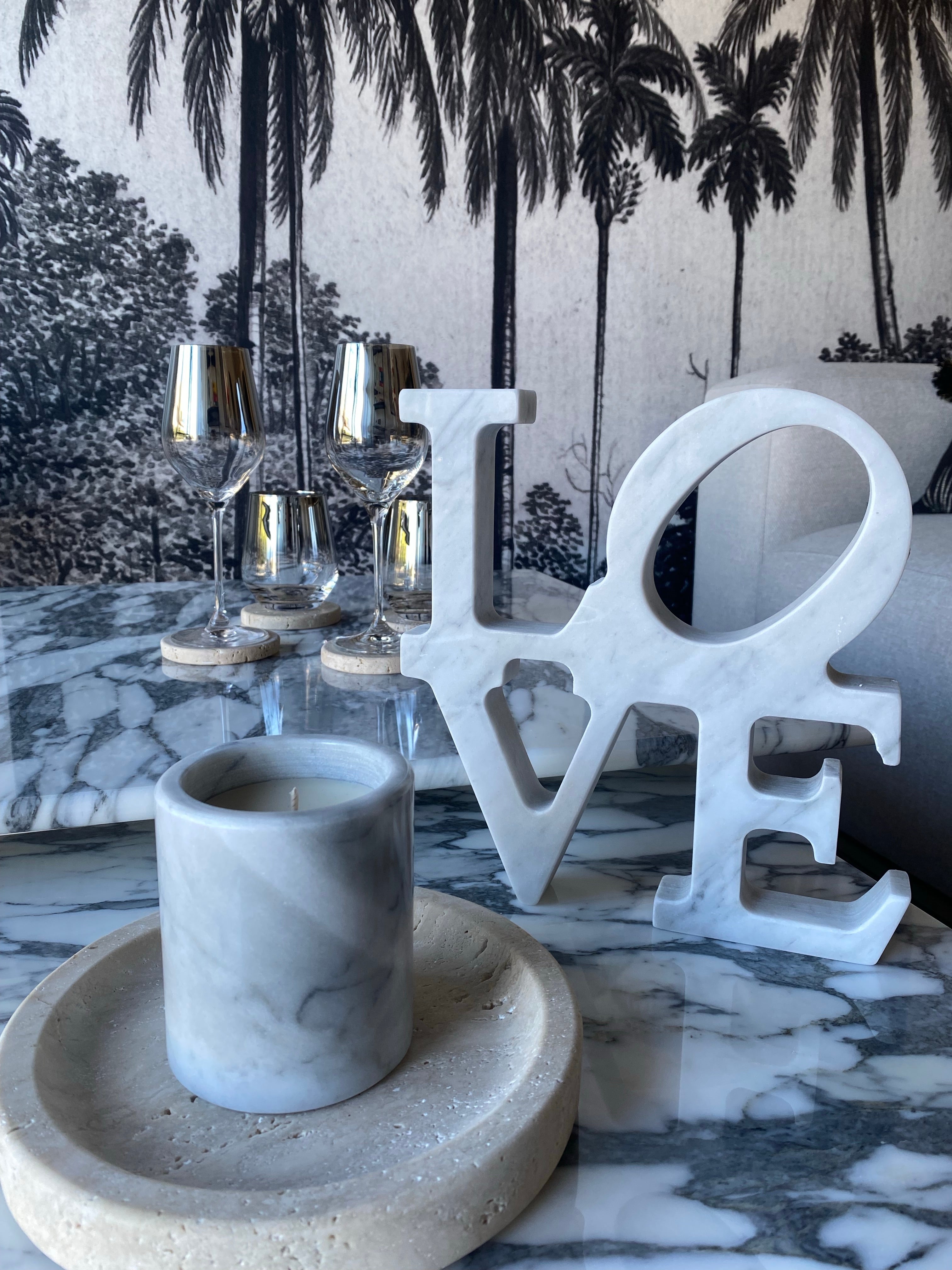 LOVE Sculpture (plus de coloris) - GIPSY HOME